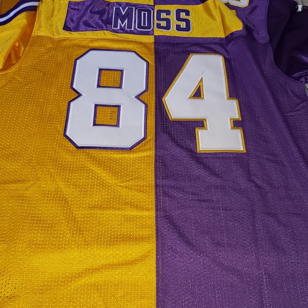 Football Jerseys - Picture 6 of 7